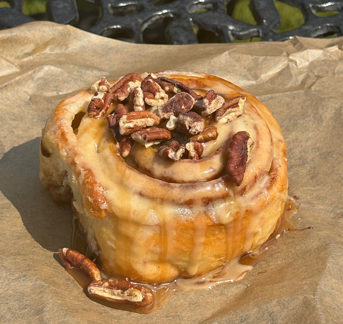CARAMEL PECAN BUN